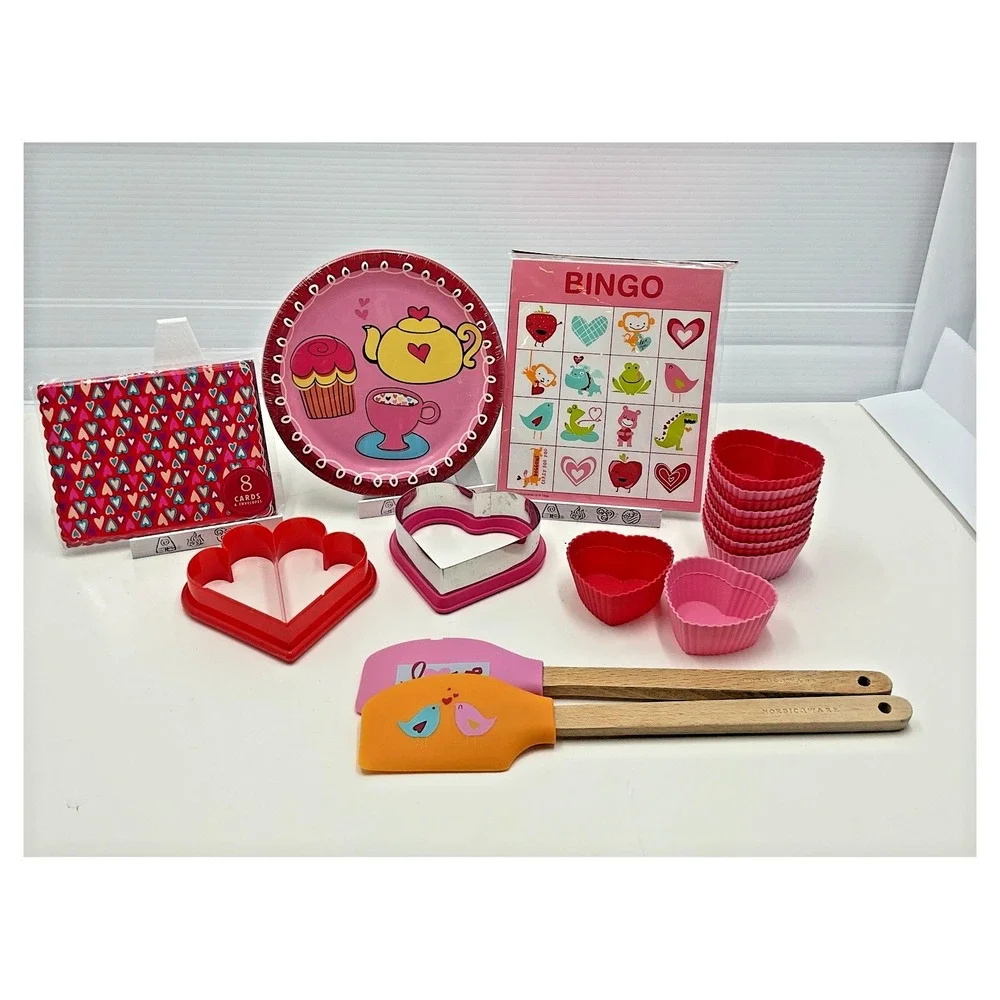 Nordic Ware Valentine's Day Cookie Cutter Set Silicone‎ Cups